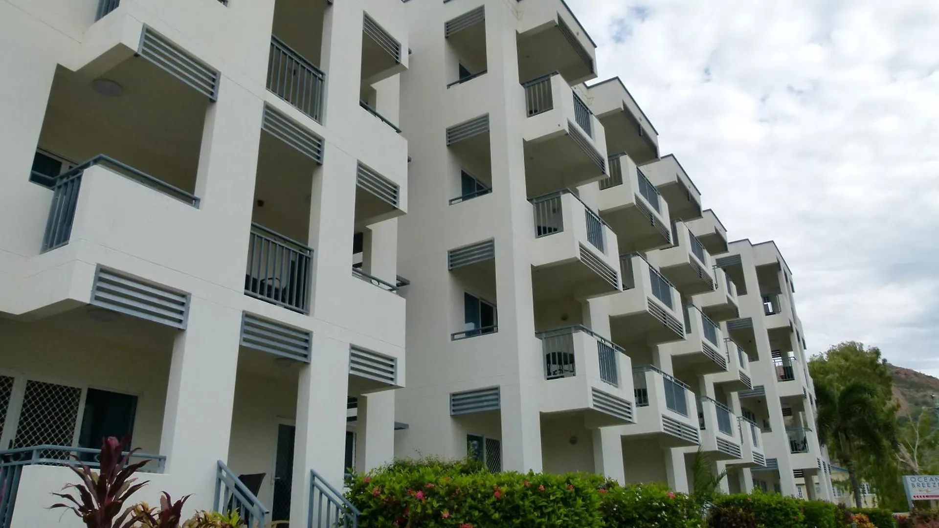 Madison Ocean Breeze Apartments 汤斯维尔