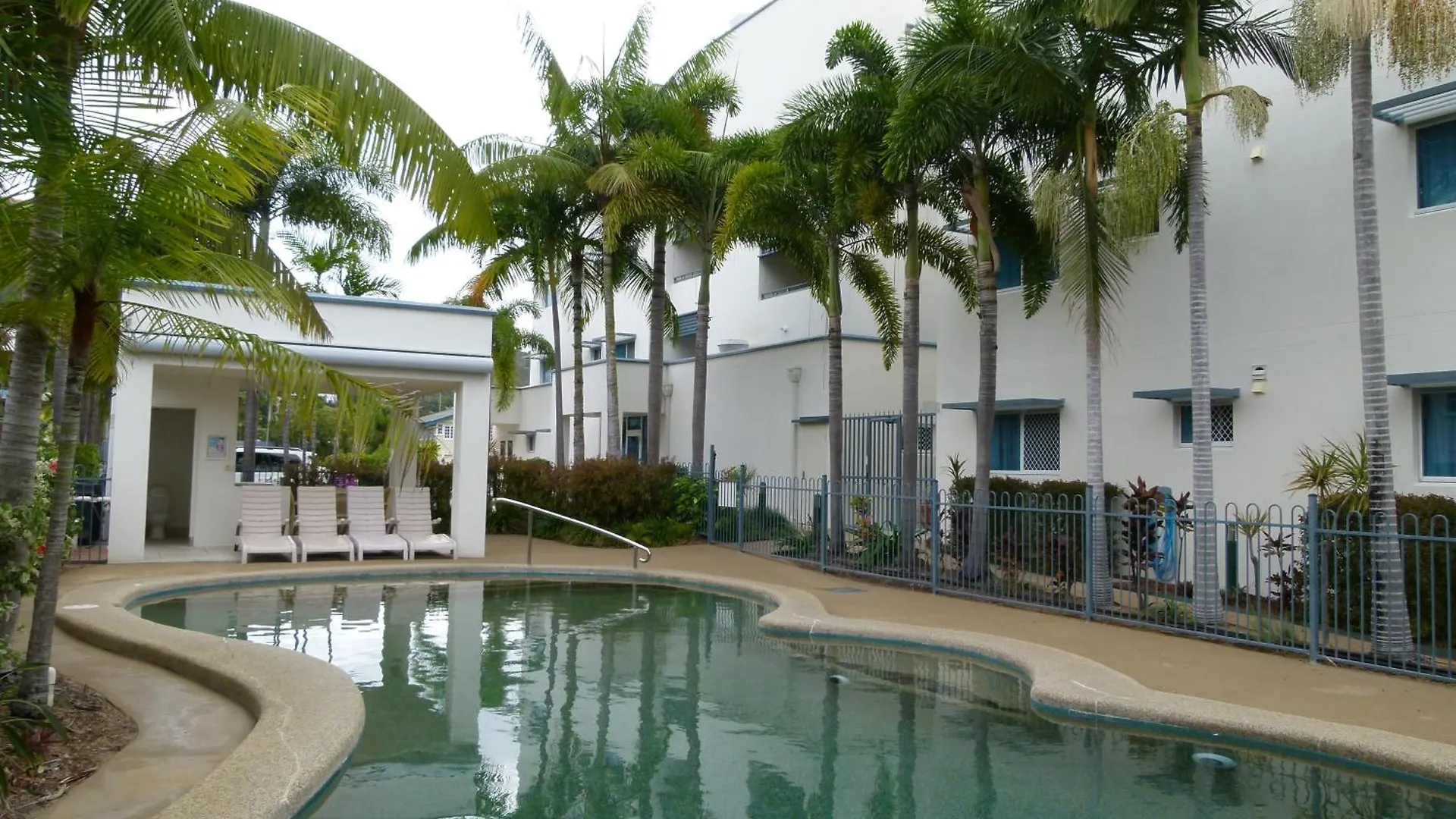 Madison Ocean Breeze Apartments 汤斯维尔