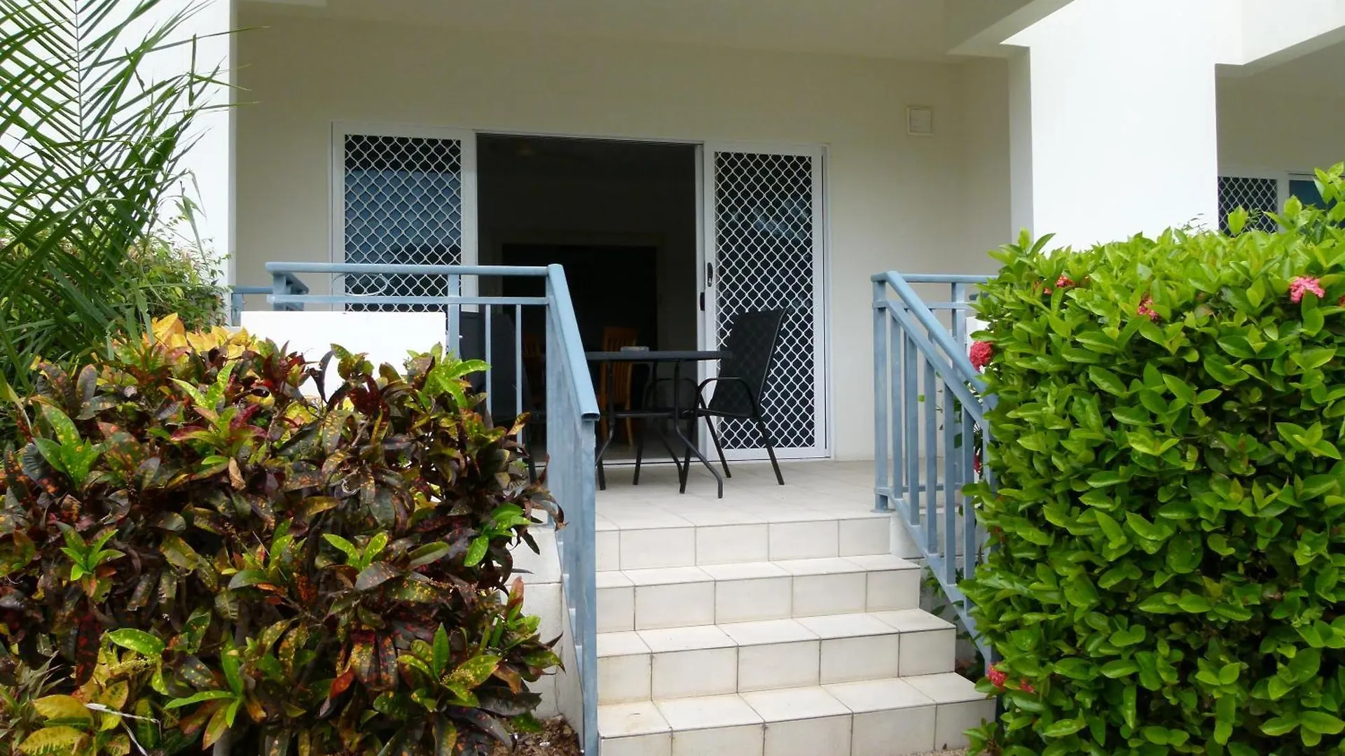 Madison Ocean Breeze Apartments 汤斯维尔 4*,  澳大利亚