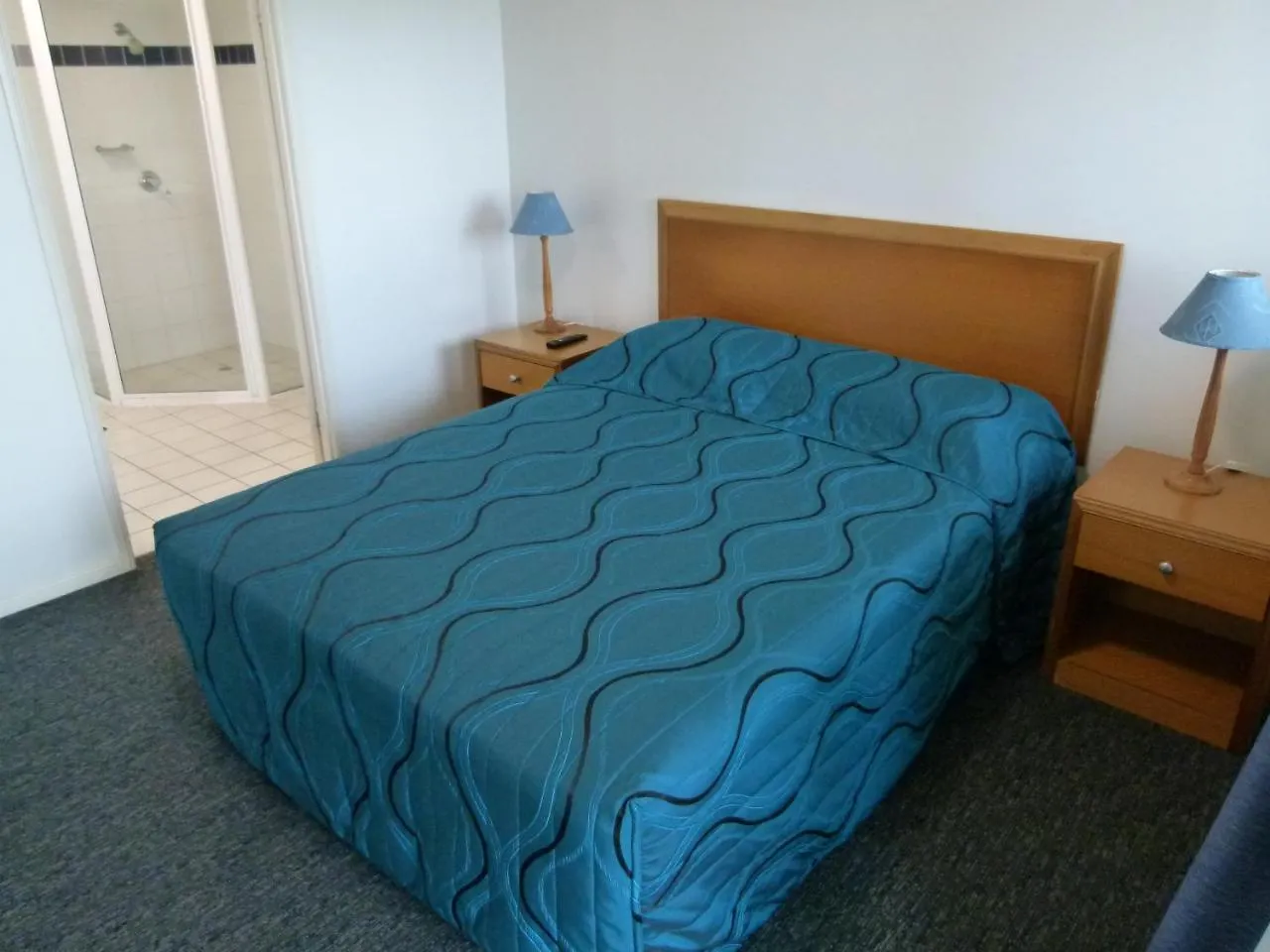 Madison Ocean Breeze Apartments 汤斯维尔 4*,