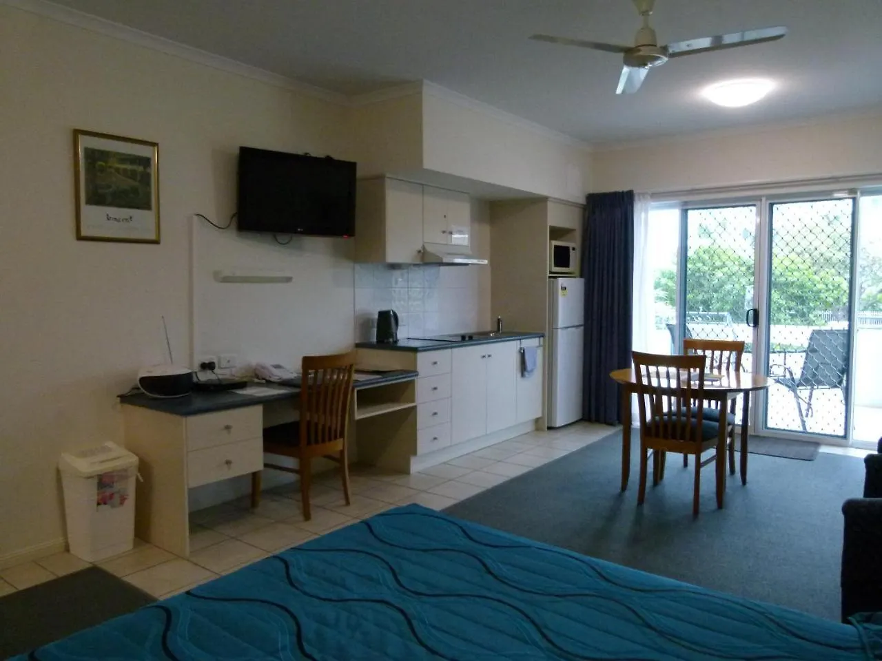 Madison Ocean Breeze Apartments 汤斯维尔 酒店